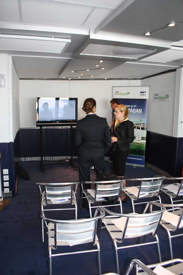 roadshow mobil bemutatóterem  03